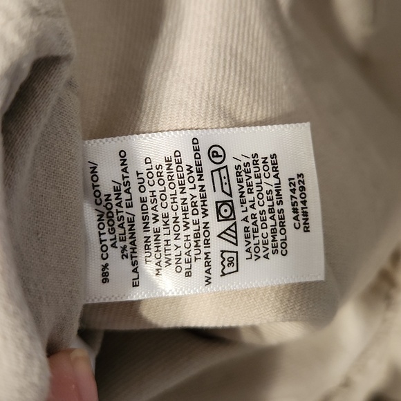 LOFT Curvy Welt pocket shorts - Picture 5 of 5